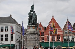 Statue of Pieter de Coninck an Jan Breydal1